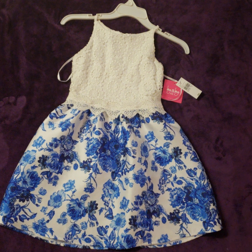 Girl's dress